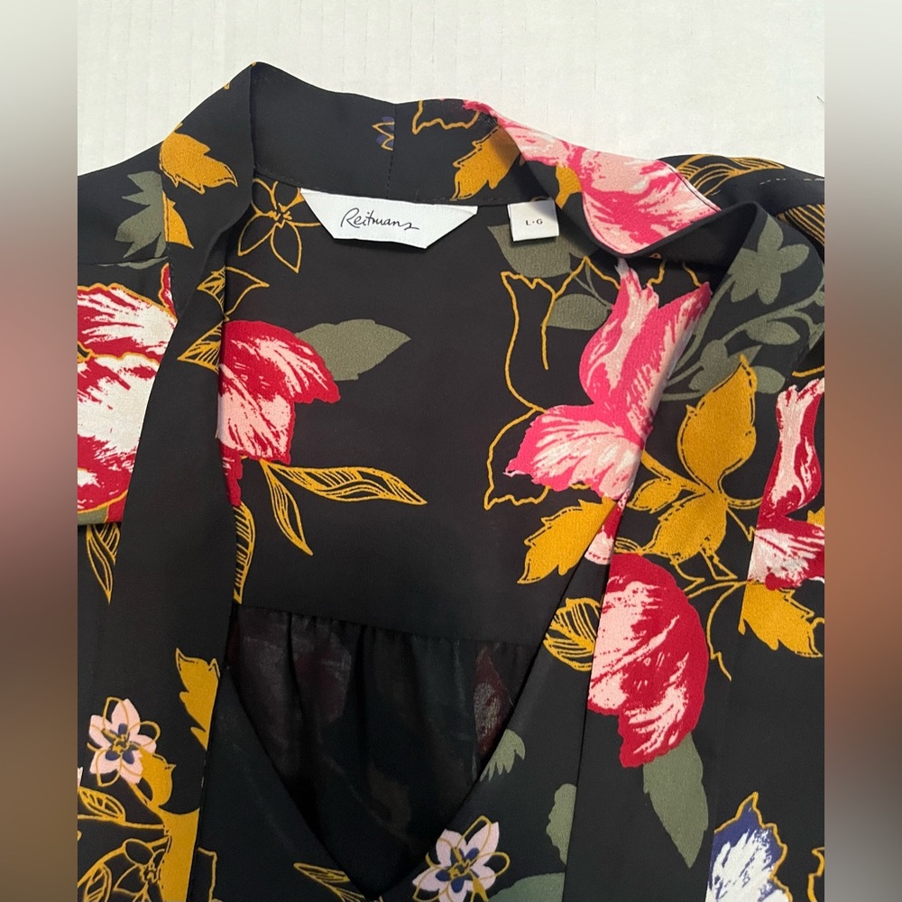 Floral Blouse with Bow - Picture 5 of 12